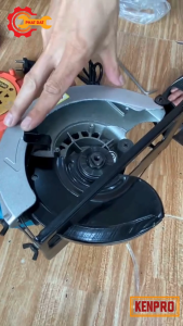 Máy Cưa Gỗ Cầm Tay KENPRO KP-5806