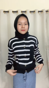 Cara Menggunakan Cardigan Wanita Korean Style & Outer Wanita Garis-Garis