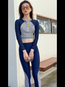 Bộ đồ bơi nữ 2 mảnh BKN-21 gồm quần dài và áo dài tay phù hợp đi biển hồ bơi