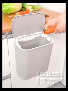Upgraded Wall Mounted Kitchen Trash Can Hanging Trash Bin For Bathroom Kitchens Cabinet Door With Lid Garbage Cans Cabinet Stor Kotak Sampah Dapur 悬挂式厨房垃圾桶
