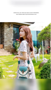 แฟชั่นพื้นผิวระดับไฮเอนด์ 2024 กระเป๋าโทรศัพท์มือถือใหม่ กระเป๋าถือ cross-body ไหล่เดียวของผู้หญิง คนดังทางอินเทอร์เน็ตอเนกประสงค์ ออกไปความจุขนาดใหญ่