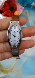 Đồng hồ nữ JEMIS dây lưới mặt ovan second hand si nhật- đã qua sử dụng