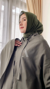 Mukena Plus Size Traveling 2in1 dengan Tas Mutiara - Warna Zaitun/Rose Metalik Jahit Pinggir Desain Modern 2024