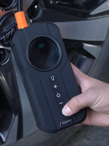 10400mAh Car Jumper Car PowerBank Multi function Car Pump Starter Car Tyre Jumper Kereta Car Emergency Powerban