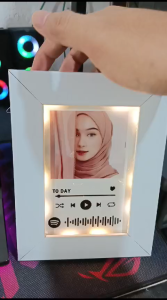 LED Lampu Gift Ultah Bingkai Kaca Custom Musik