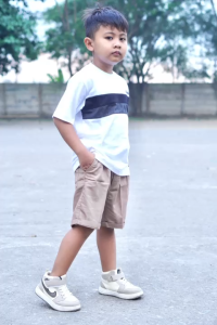 Kaos Anak Lengan Pendek Motif Garis Warna-Warni untuk Usia 1-10 Tahun