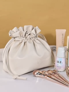 Grosiran OMYGOOSE Pouch Makeup Wanita / Tempat Kosmetik / Pouch Make Up Travel Serut / DCW 098