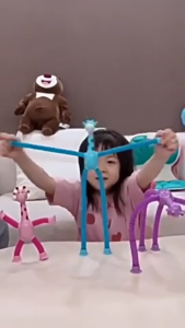 Mumystation LED Light Pop Tubes Toys Giraffe Telescopic Suction Cup Toy Fun Toy Children Gifts Fidget Toys Mainan anak-anak