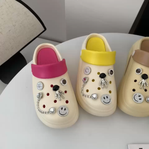 Bigdreamofficial รองเท้าหัวโตแฟชั่น แถมตัวติด ส้นสูง5-6 เซน รองเท้าหัวโตผู้หญิง สวมรัดส้น วัสดุ PVC พื้นรองเท้าถอดได้ LINK-3 JM-PVC