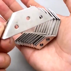 【Ready Stock】1pcs Universal Furniture Corner Connector Angle Connector Furniture Triangle Support Frame Steel Corner Bracket