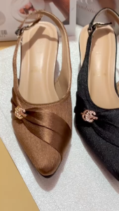 Sandal Wanita Kekinian Termurah Mules Hak 5cm ORGL L&B PIN KAIT