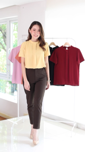 Narinari : MT5239 Sophie Band Collar Placket Blouse