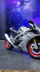 Diecast Miniatur Mainan Motor Aprilia RSV4 RR1000 2021 Metal Suspensi