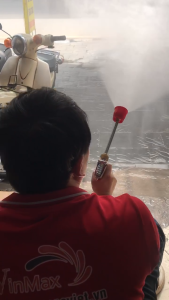 Máy rửa xe xịt thuốc gắn điều khiển từ xa chạy điện Turbo TB1100 giá rẻ