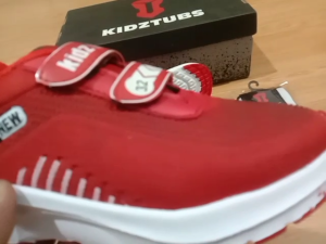 Sepatu Sekolah Anak Laki Laki Perempuan Cewek Cowok Warna Hitam Tali Perekat Rekat Velcro Kecil Tanggung Umur Usia PAUD TK SD SMP SMA Kelas 1 2 3 4 5 6 7 8 9 0 Tahun-TUBS1025211934