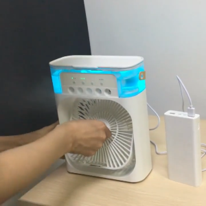 พร้อมส่ง พัดลมไอเย็น พัดลมไอน้ำ พัดลมตั้งโต๊ะ 3in1 USB พัดลมแบบพกพา เครื่องฟอกอากาศ ใส่น้ำแข็งได้ ไฟLED 7 สี แอร์มินิ พัดลมเล็ก 3เกียร์ 600ml