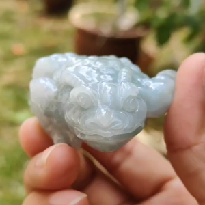 Sales - Quality Natural Type A Jadeite Jade crafted as Three Legs Toad for display or hand-held piece with certificate weigh 84.27 grams measurement 61.6 * 48.3 * 26 mm (hand4)