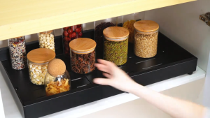 Kitchen cabinet kitchen storage shelf multi -functional pallet tray pulls out the bowl feast rack kitchen organizer