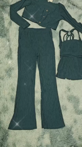 Sét 3 món thun xốp gồm áo khoác.quần dài ống loe.áo có sẵn mút mặc thoải mái.XS77