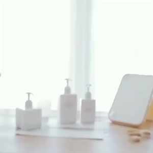 [SG SELLER]Desktop Folding Makeup Mirror Small Portable Makeup Mirror Student Dormitory Desktop Small Mirror Wholesale Square Mirrors