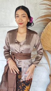 Kebaya Shimmer Cokorda Lengan Panjang & Rok Knit Stretch Free Selendang sifon Kebaya Bali Modern