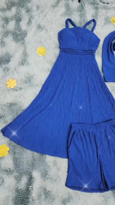 Đầm kèm áo khoác và quần đùi ôm sau lưng có nhúng thun mặc thoải mái.Mã MX02