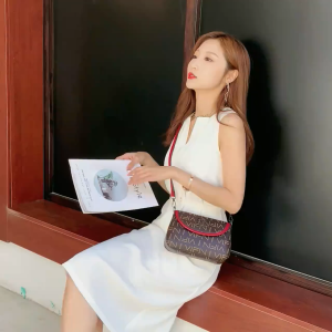 (จัดส่งทันที) คาดอดผญ กระเป๋าคาดเอวผญ กระเป๋าสะพายผญ18 กระเป๋าแฟชั่นเกาหลี2025 พร้อมส่งทันที