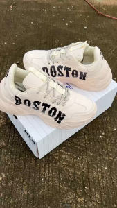 รองเท้าผ้าใบ MLB สีครีม Liner New York สินค้าคุณภาพ พร้อมส่งจากไทย