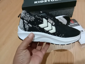 Sepatu Sekolah Anak Laki Laki Perempuan Cewek Cowok Warna Hitam Murah Tali Perekat Rekat Velcro Kecil Tanggung Umur Usia PAUD TK SD SMP SMA Kelas 1 2 3 4 5 6 7 8 9 0 Tahun -KIDZTUBS1406