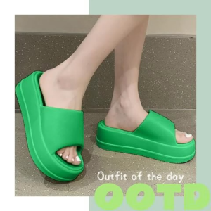 Sheii ใหม่พร้อมส่ง รองเท้าแฟชั่นแบบสวม มี 4 สีให้เลือกตำ พื้นนิ่มใส่สบายเท้า พื้นกันลื่นแน่นๆ แมทช์ง่ายได้ทุกลุคเลยน้าาา ชอบสีไหนจิ้มเลย