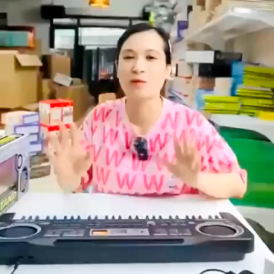 Đàn Piano 61 phím kèm mic đa năng nhựa ABS đồ chơi đàn âm thanh nhạc cụ sạc điện rèn kĩ năng cho Bé