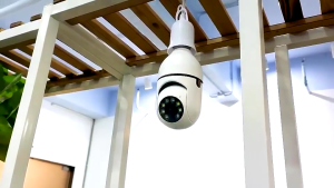 New Cctv IP Camera PTZ bohlam lampu alarm kamera full HD night vision kamera Cctv wifi