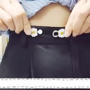 4Pcs Daisy Tightening Waistband Pin Adjustable Jeans Metal Buttons Invisible Snap Jeans Waist Buckle Detachable Waist Extender