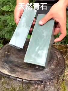 หินลับมีด บดละเอียด ธรรมชาติบริสุทธิ์ หินสีน้ำเงินและสีขาวเป็นหินเจียรโบราณที่ใช้มานานนับพันปี