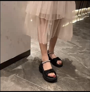Korean Style Casual Thick Soled Pearl Women's High-Heeled Sandals