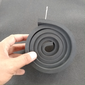 SPON ATI / BUSA ATI / SPON EVA TEBAL 1 CM WARNA HITAM LEBAR 3 CM X PANJANG 250 CM