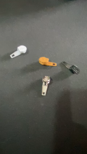 Kepala Resleting / Zipper Koil No. 3 (isi 100 pcs)