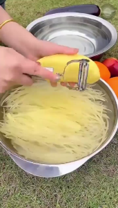 Dụng Cụ Nạo Rau Củ Quả Nhanh Chóng Tiết Kiệm Thời Gian Cây Nạo Bào Sợi Inox 3 Trong 1 Mỏng Nhẹ Chắc Chắn An Toàn
