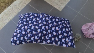 หมอนพร้อมปลอกหมอน เด็กโต 4 -10 ขวบ ขนาด 15x24 นิ้ว ลายเพียบ เนื้อผ้าดีมาก