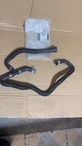 Ống nước ba chạc làm mát Land Rover. Mã LR039407