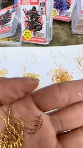 LƯỠI CÂU MÓC CÂU CÁ SIÊU CƯỜNG HỘP 100 CÁI THÂN MẢNH CỨNG MÀU VÀNG GON CÓ NGẠNH CHUYÊN CÂU CÁ NHỎ