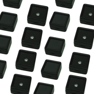 กล่องพลาสติกใส่พลอย เพชร เข็มกลัด ฝาเป็นแบบกระจกใส เก็บเครื่องประดับ ขนาด1x1 นิ้วหรือ3x3 CM.(1ชิ้น) พร้อมส่ง