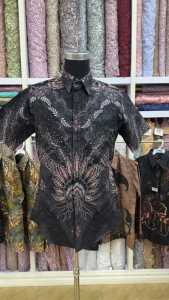 Jayabaya Batik WIRABUANA Kemeja Katun Lengan Pendek
