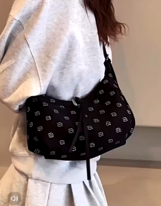 Tas Selempang Wanita Import Fashion Cantik dan Kekinian GTF8066