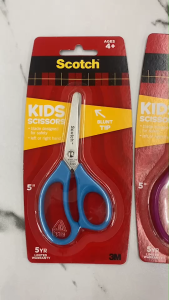 กรรไกร กรรไกรสำหรับเด็ก Scotch CAT 1441B 5นิ้ว คละสี (ราคา/อัน) | เคแคมปัส เครื่องเขียน