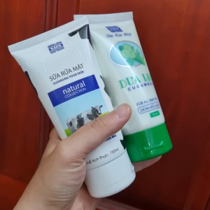 Sữa rửa mặt Bò Naco sach da cung cấp dưỡng chất lam cho da luôn trắng hồng mịn mang