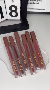 Son Kem Lì Pink Coco Chính Hãng Nội Địa Mềm Mịn Môi Không Dính Cốc Không Dễ Phai 2.5g
