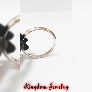 Kingdom Jewelry: Gelang Tangan Pria Terbaru Motif Segitiga Stainless Steel Anti Karat dan Tidak Luntur