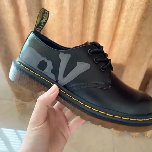 Low-top genuine leather British style ankle boots graffiti mens casual leather shoes loafers Adrian Dr. Martens