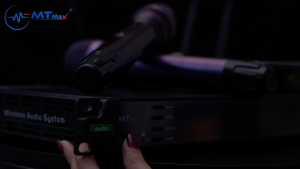 CHÍNH HÃNG | Micro Bóng Tube Cao Cấp MTMAX M2Pro Bắt Sóng Xa Đến 120 Mét Tần Số UHF Cực Cao UHF 640-690 MHz Cùng Công Nghệ Cảm Biến Tự Ngắt Hiện Đại Thiết Kế Sang Trọng Khi Setup Mọi Không Gian Bảo Hành 12 Tháng